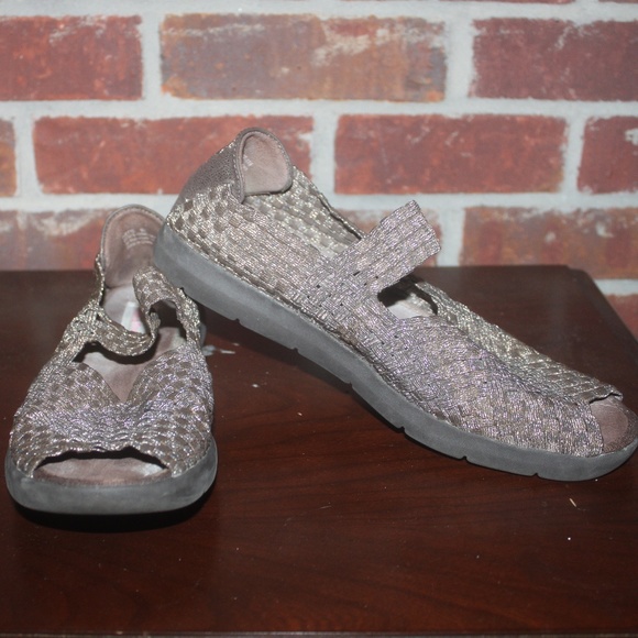 BareTraps Ivette Bronze Wedge Mary Jane stretch fabric rubber sole size 8M EUC… - Picture 2 of 5